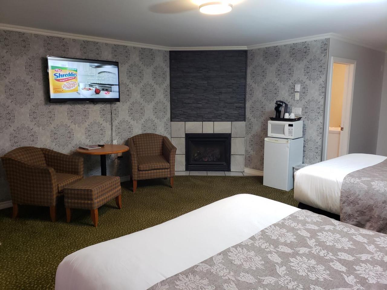 Regency Inn & Suites Cornwall Buitenkant foto
